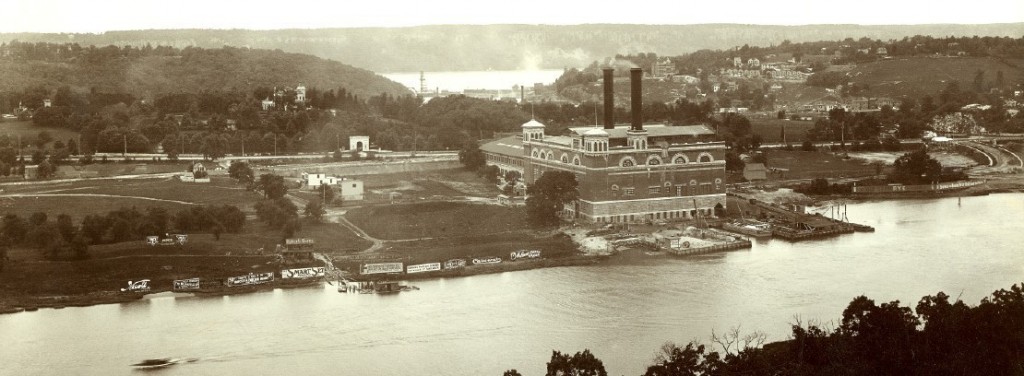 Arch in center, Inwood 1903 Terrific shot of the arch in center of photograph shot in 1903