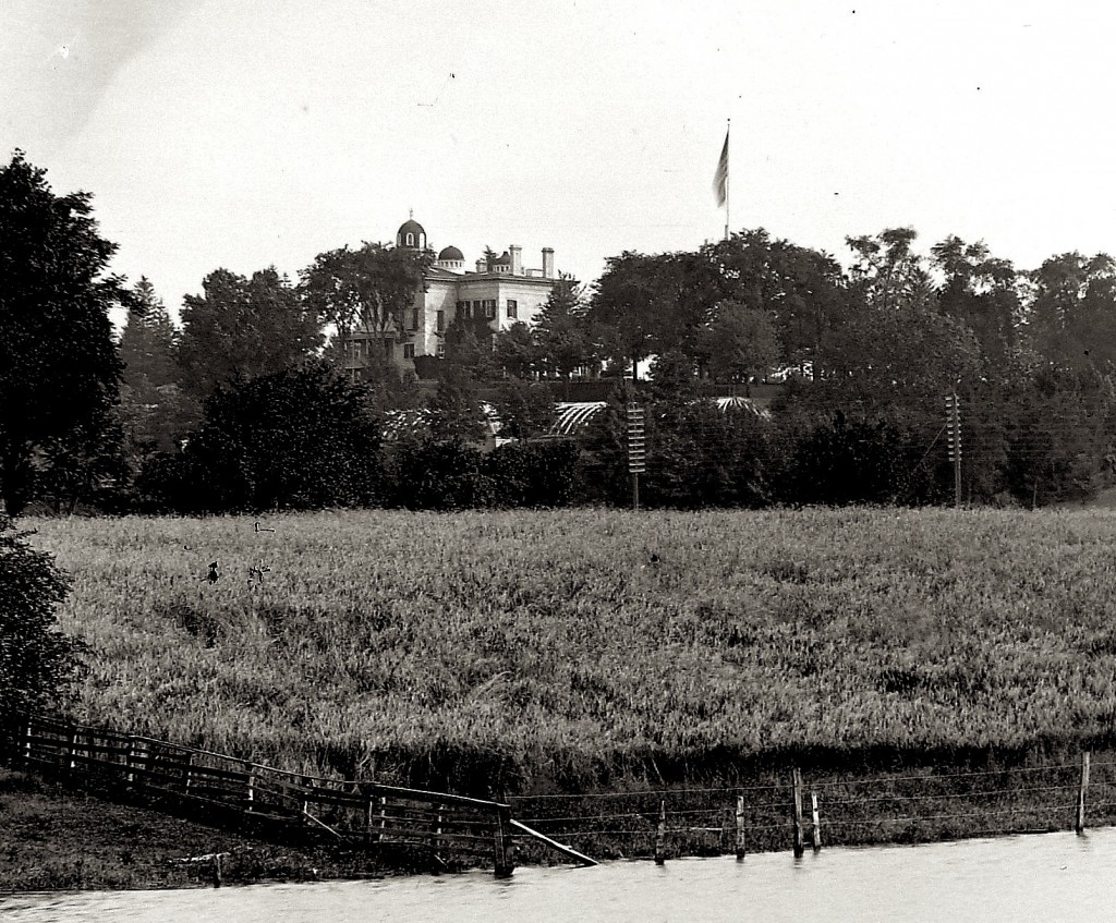 Inwood's Seaman Mansion in 1892, photo by Ed Wenzel.