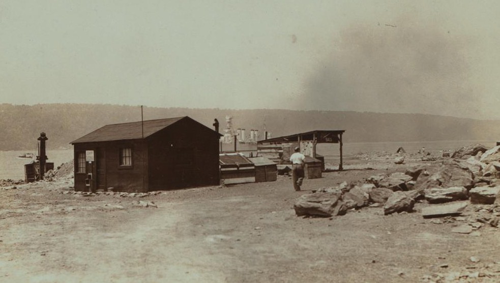 Squatters colony for unemployed workers (Camp Dyckman) Just north of Dyckman on the Hudson River, 1934. Squatters colony for unemployed workers (Camp Dyckman) Just north of Dyckman on the Hudson River, 1934.