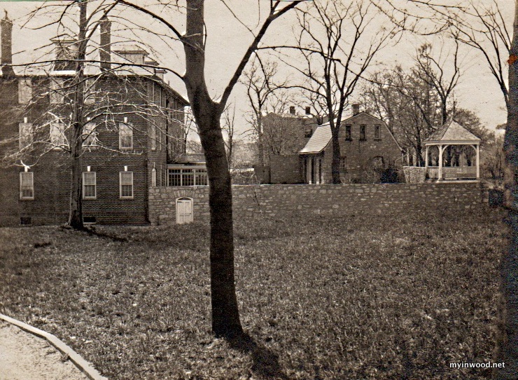 1915 photo of Hurst home. The Hurst's garage is to the right and behind that the Isham home. (Photo courtesy of Hurst descendants) 1915 photo of Hurst home. The Hurst's garage is to the right and behind that the Isham home. (Photo courtesy of Hurst descendants)