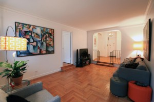 Living room of 585 West 214th Street, 4D