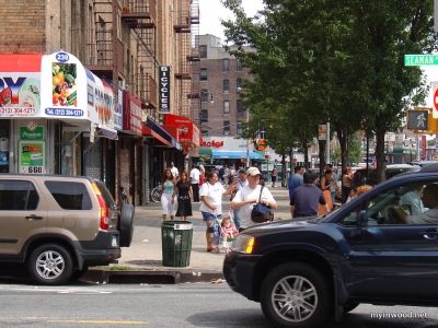 Dyckman Street between Seaman and Broadway, 2005. Storefronts all replaced by bars and restaurants.