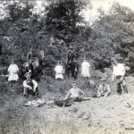 Photo by Reginald Pelham Bolton, 1913, Excavation of Revolutionary rubbish pit