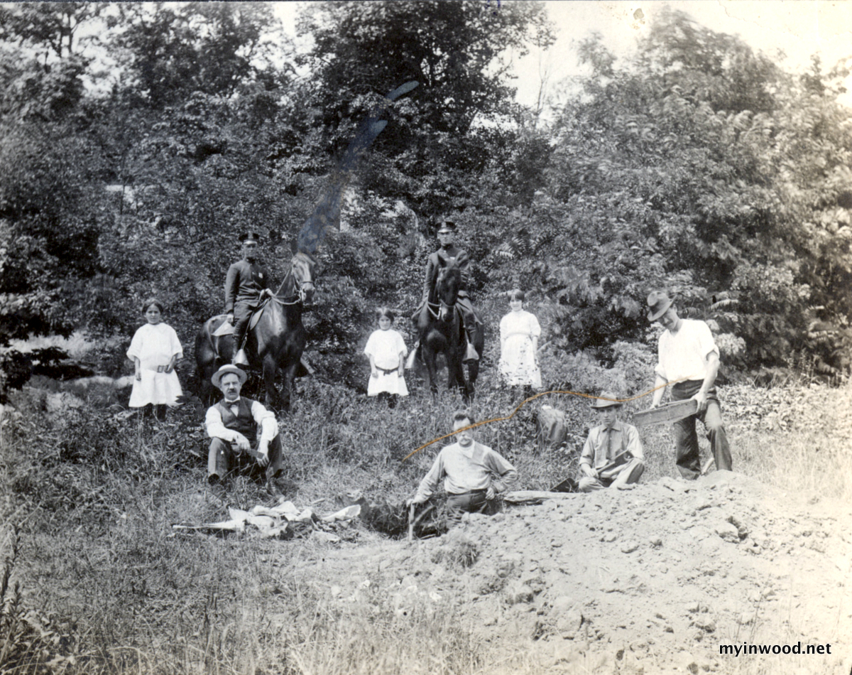 Photo by Reginald Pelham Bolton, 1913, Excavation of Revolutionary rubbish pit in Inwood.