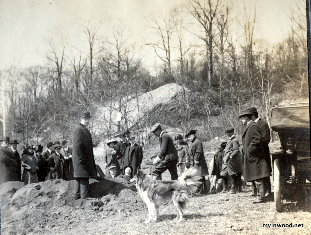 Photo by Reginald Pelham Bolton, 1915, Excavation of Hessian Hut site in Inwood.