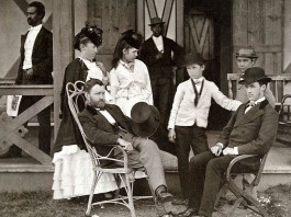 Ulysses Grant family in 1870. Jesse Root Grant wearing white coat in center.
