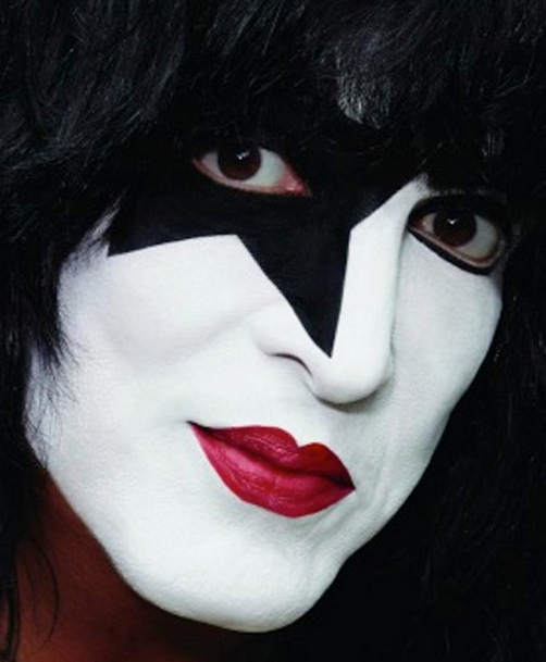 KISS musician Paul Stanley lived at 531 West 211th Street as a child. 
